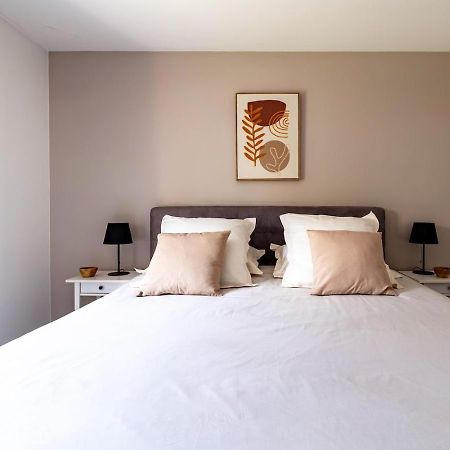 Charmant Refuge Avec Jardin, A 6 Minutes A Pied Du Metro Creteil L Echat-Lovely Retreat With Garden, Located A 6-Minute Walk From Creteil L Echat Metro Station Εξωτερικό φωτογραφία