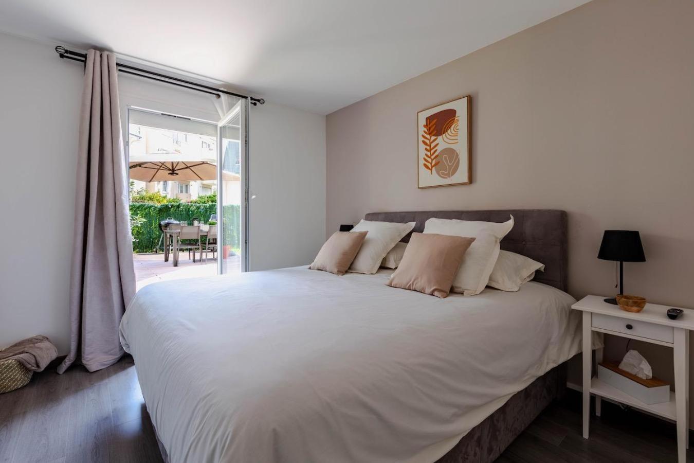 Charmant Refuge Avec Jardin, A 6 Minutes A Pied Du Metro Creteil L Echat-Lovely Retreat With Garden, Located A 6-Minute Walk From Creteil L Echat Metro Station Εξωτερικό φωτογραφία