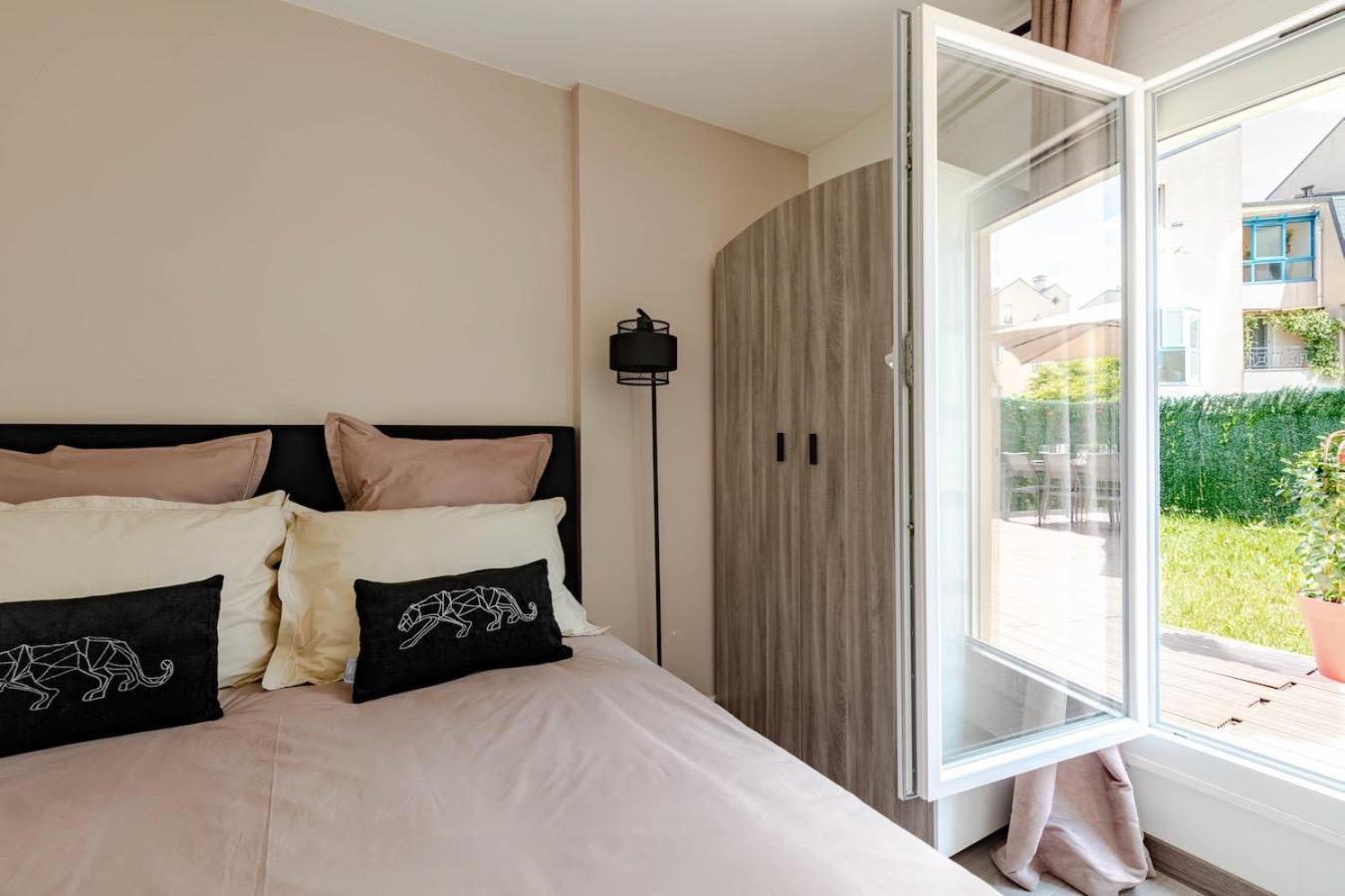 Charmant Refuge Avec Jardin, A 6 Minutes A Pied Du Metro Creteil L Echat-Lovely Retreat With Garden, Located A 6-Minute Walk From Creteil L Echat Metro Station Εξωτερικό φωτογραφία