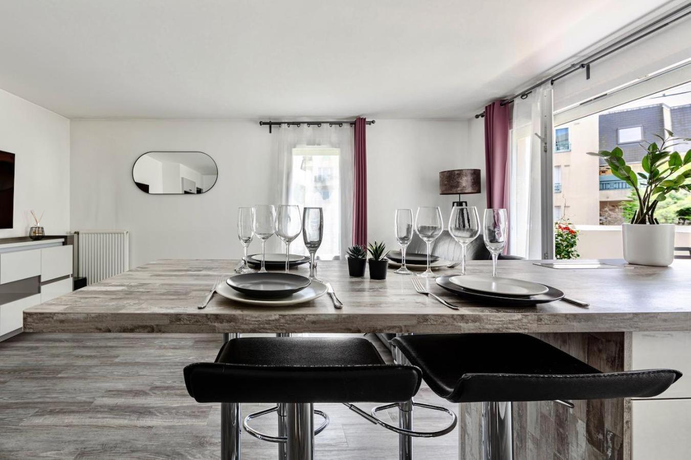 Charmant Refuge Avec Jardin, A 6 Minutes A Pied Du Metro Creteil L Echat-Lovely Retreat With Garden, Located A 6-Minute Walk From Creteil L Echat Metro Station Εξωτερικό φωτογραφία