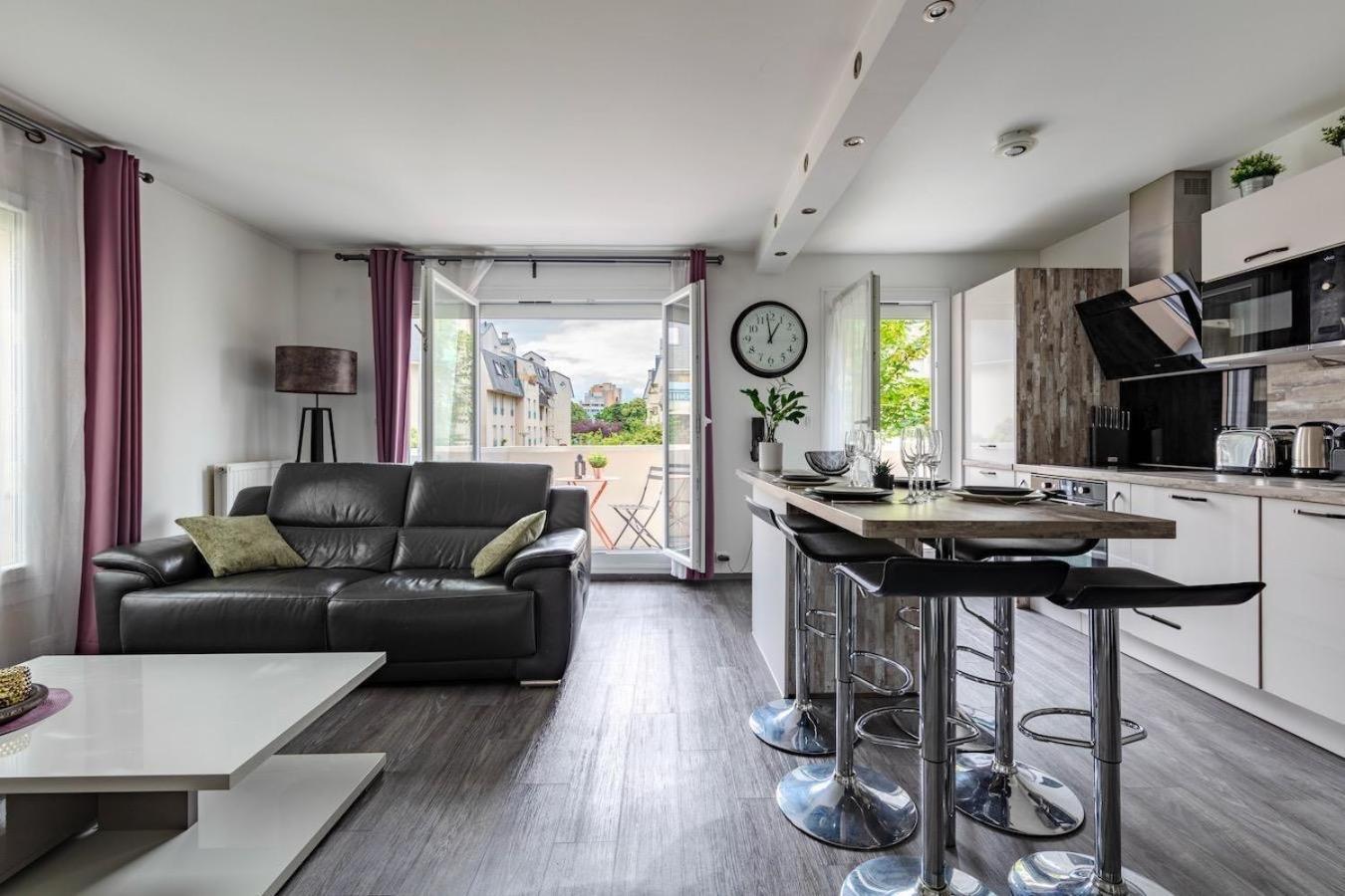 Charmant Refuge Avec Jardin, A 6 Minutes A Pied Du Metro Creteil L Echat-Lovely Retreat With Garden, Located A 6-Minute Walk From Creteil L Echat Metro Station Εξωτερικό φωτογραφία