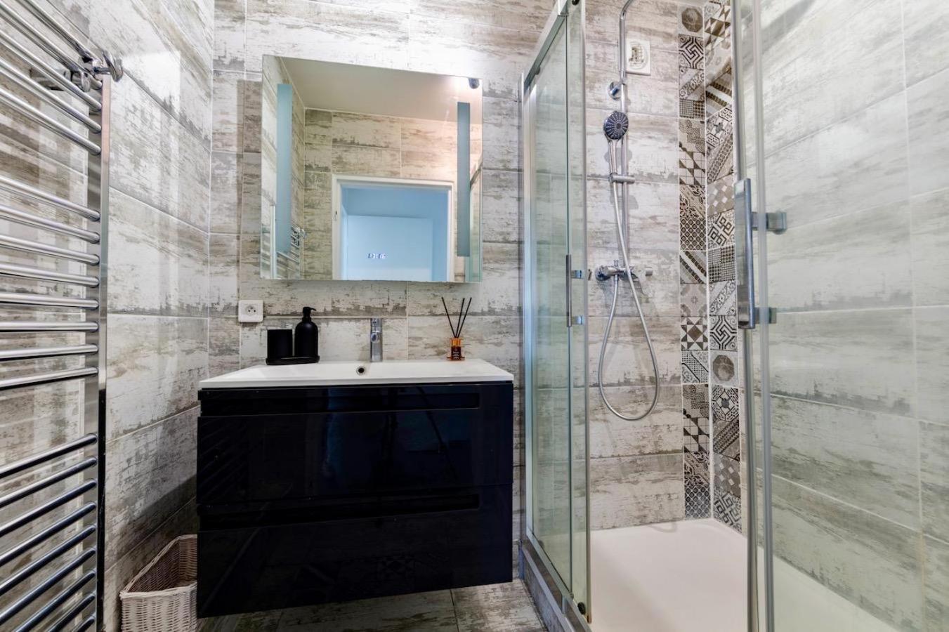 Charmant Refuge Avec Jardin, A 6 Minutes A Pied Du Metro Creteil L Echat-Lovely Retreat With Garden, Located A 6-Minute Walk From Creteil L Echat Metro Station Εξωτερικό φωτογραφία