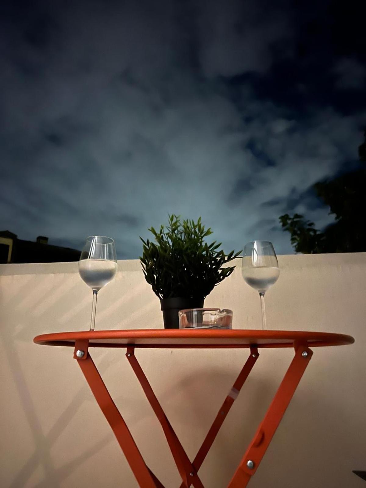 Charmant Refuge Avec Jardin, A 6 Minutes A Pied Du Metro Creteil L Echat-Lovely Retreat With Garden, Located A 6-Minute Walk From Creteil L Echat Metro Station Εξωτερικό φωτογραφία